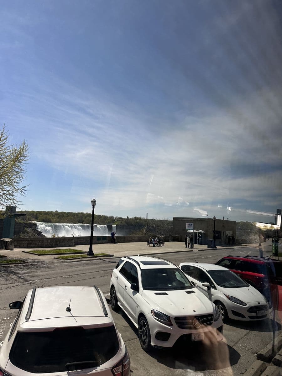 Souvenir du jour 12 — Les chutes du Niagara & Retrouvailles